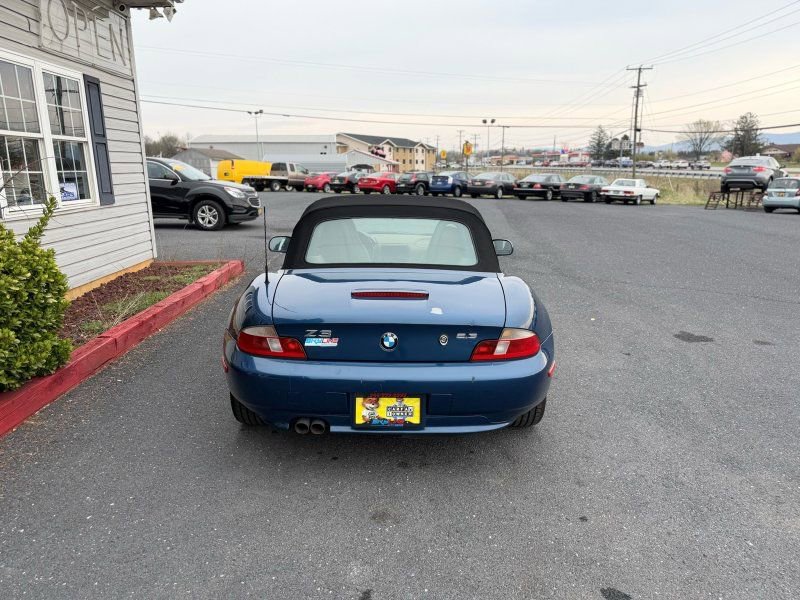 Used 2000 BMW Z3 2.5i RWD image 6
