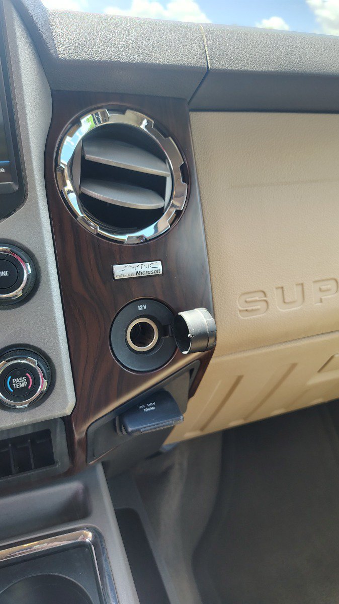 Used 2013 Ford F250 Lariat w/ Chrome Pkg AWD/4WD image 29