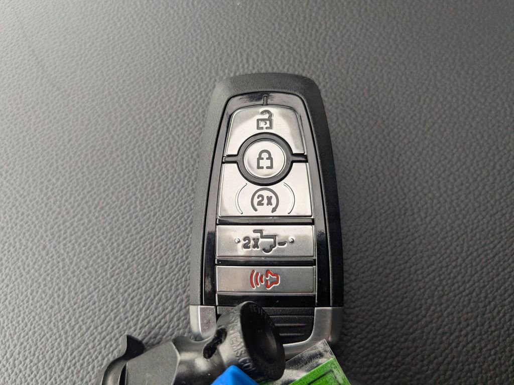 New 2025 Ford F250 Lariat w/ Lariat Ultimate Package image 30