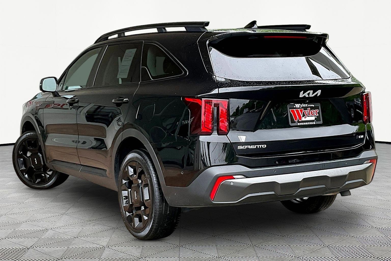 Used 2024 Kia Sorento SX AWD/4WD image 4