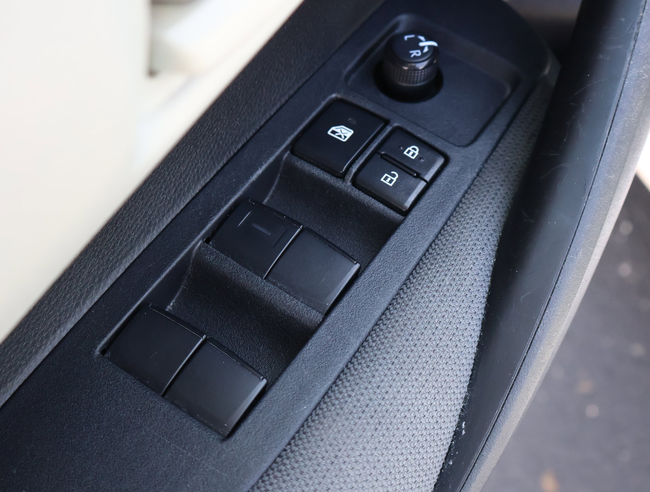 Used 2023 Toyota Corolla LE image 7