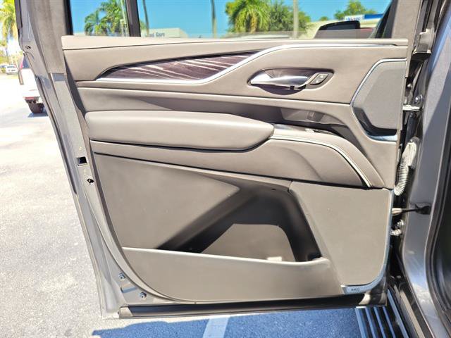 Certified 2022 Cadillac Escalade ESV Sport w/ Touring Package RWD image 31