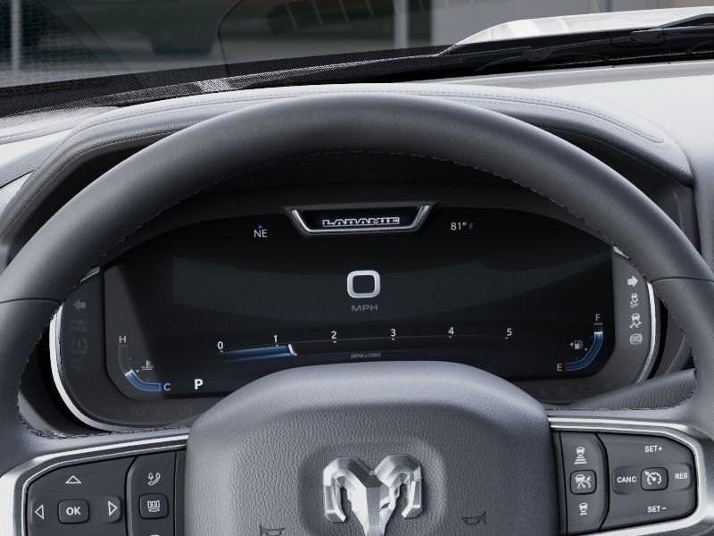 New 2025 RAM 2500 Laramie AWD/4WD image 18