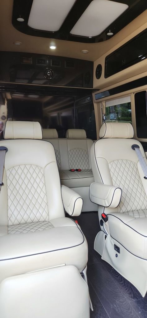 Used 2015 Mercedes-Benz Sprinter 2500 image 7