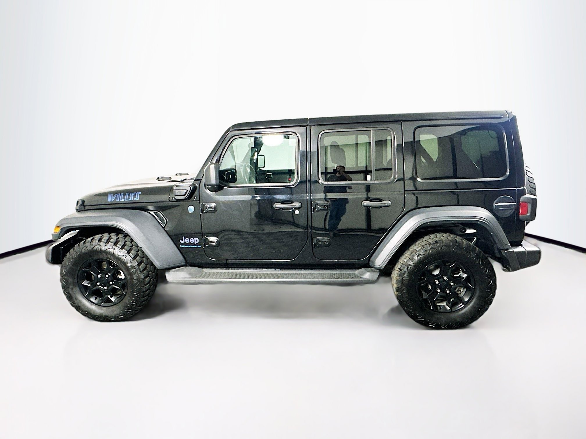 Used 2023 Jeep Wrangler Unlimited w/ Convenience Group image 4