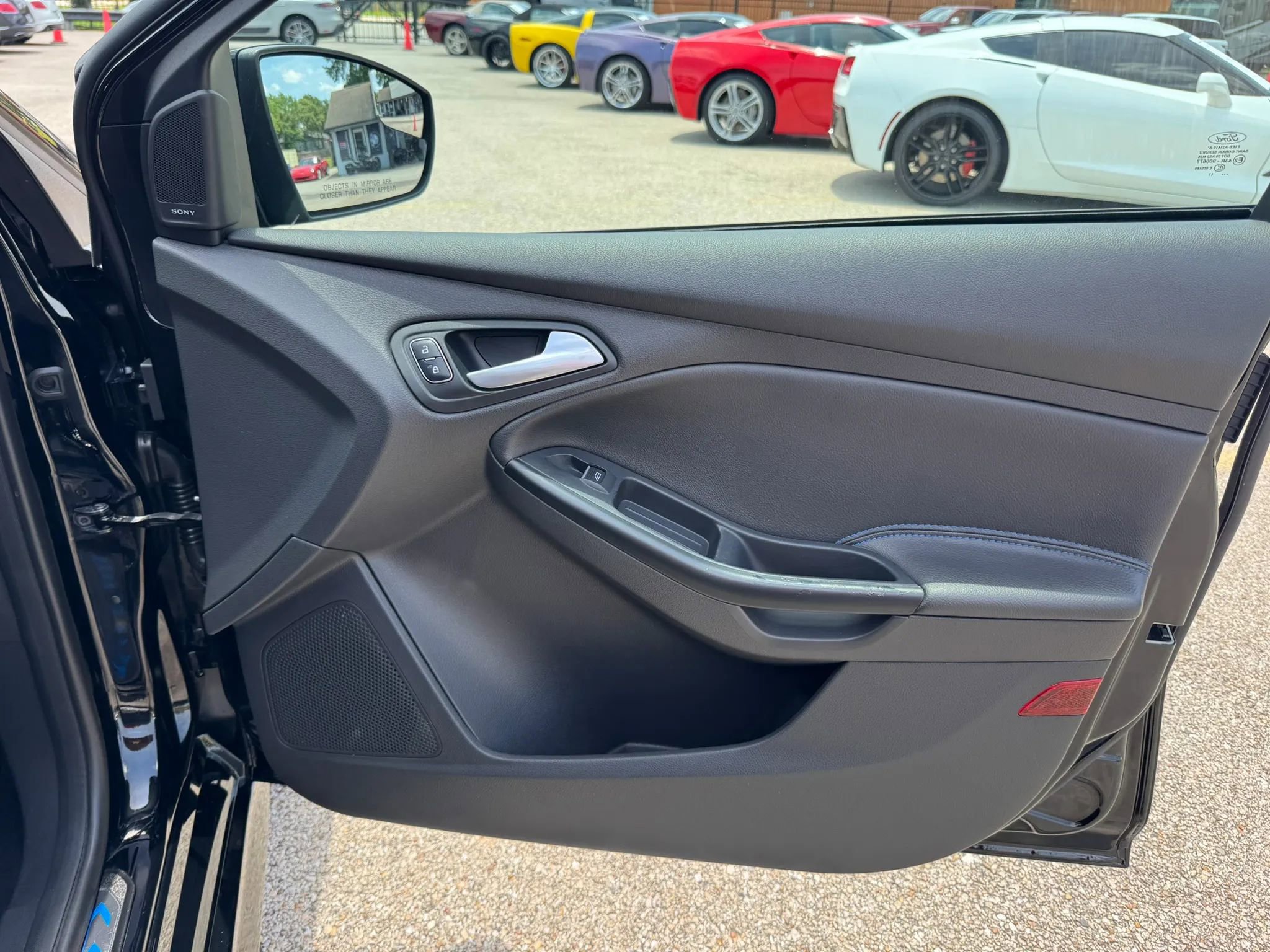Used 2017 Ford Focus RS AWD/4WD image 18