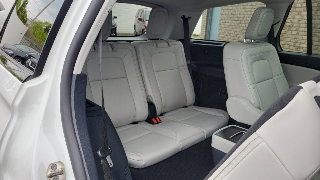 Used 2025 Lincoln Aviator Reserve w/ Jet Appearance Package AWD/4WD image 22