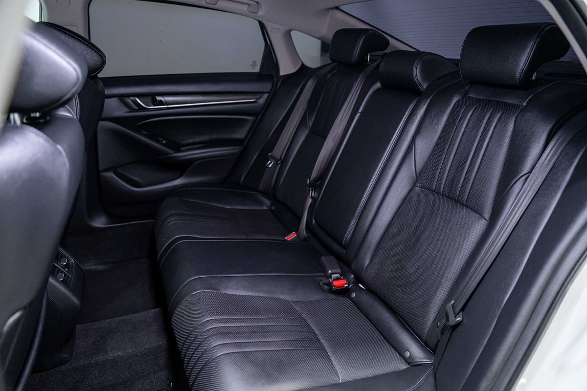 Used 2019 Honda Accord Touring image 15