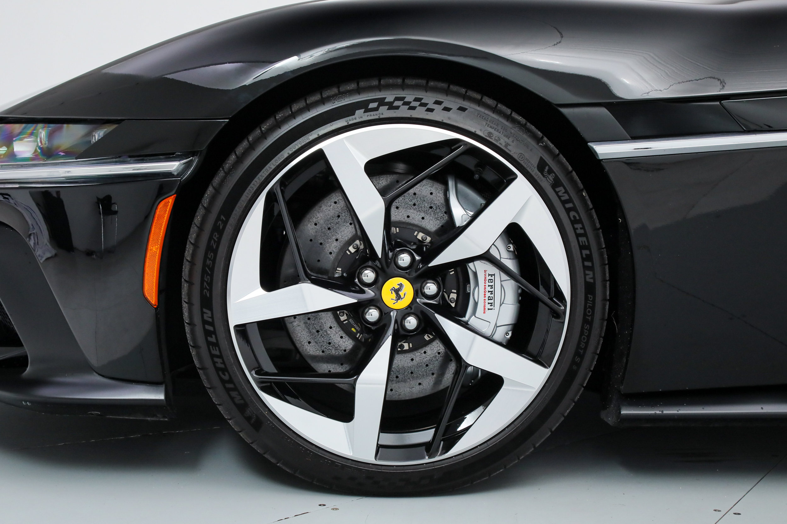 Certified 2025 Ferrari 12Cilindri RWD image 44