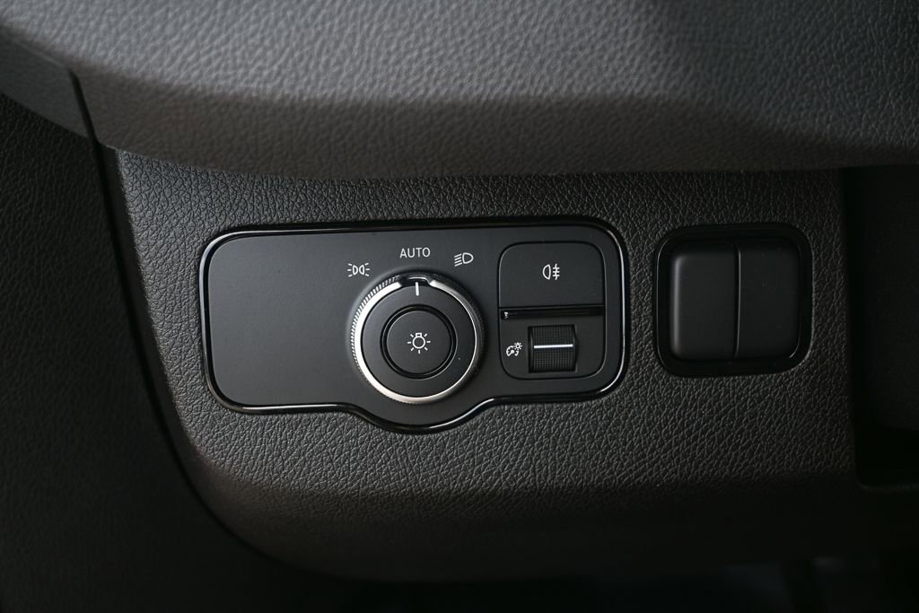 Used 2023 Mercedes-Benz Sprinter 2500 image 8