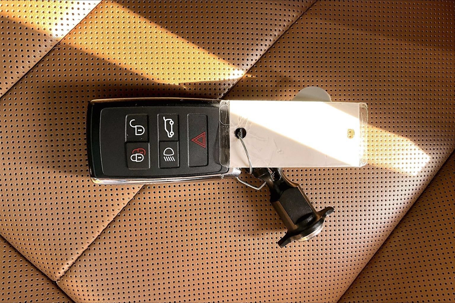 Certified 2024 Land Rover Range Rover SE AWD/4WD image 10
