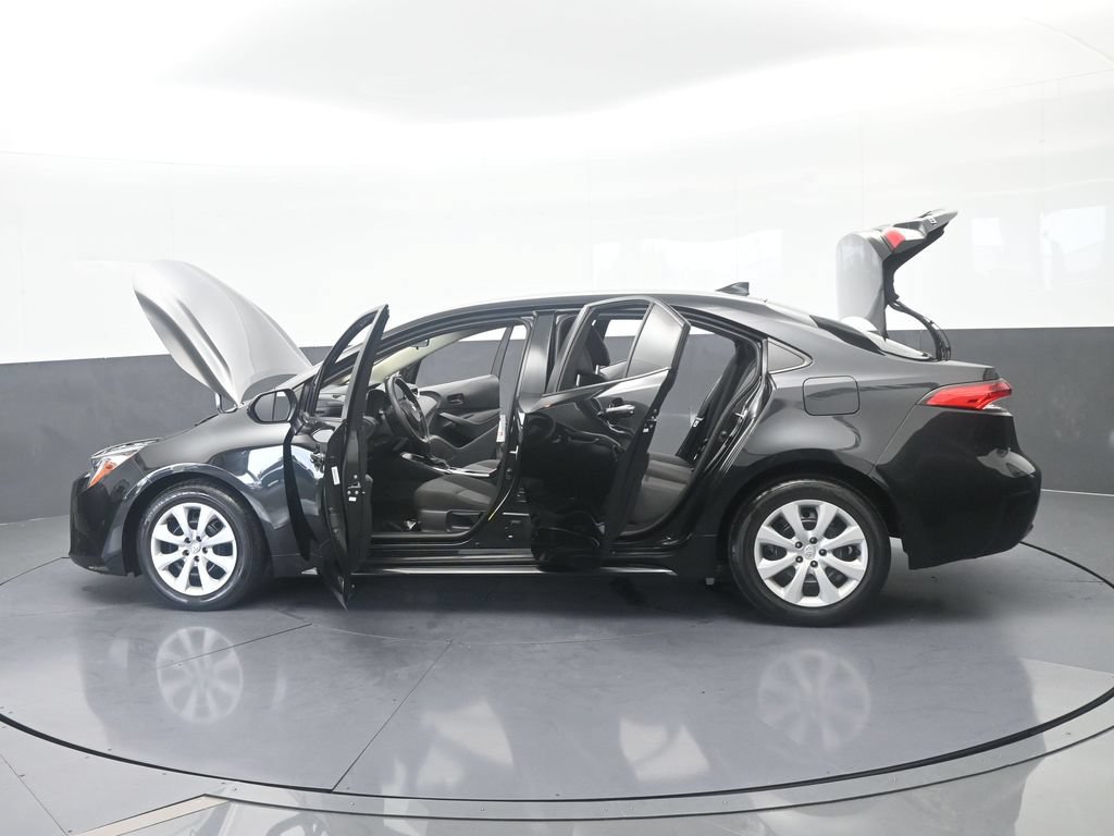 Used 2022 Toyota Corolla LE FWD image 68