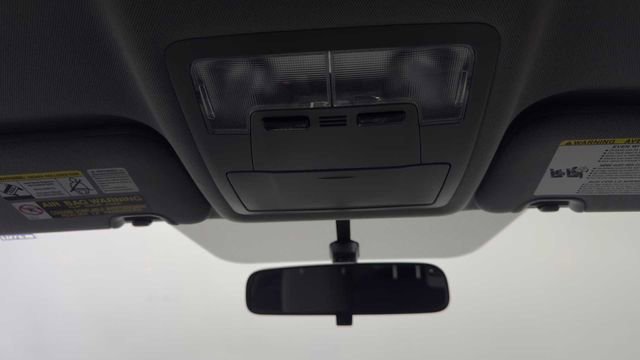 Used 2015 Toyota Highlander LE FWD image 18