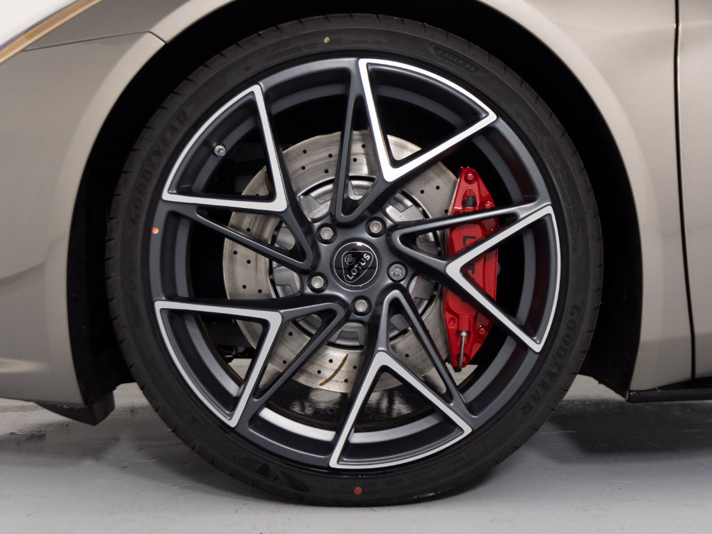 Used 2026 Lotus Emira SE RWD image 9