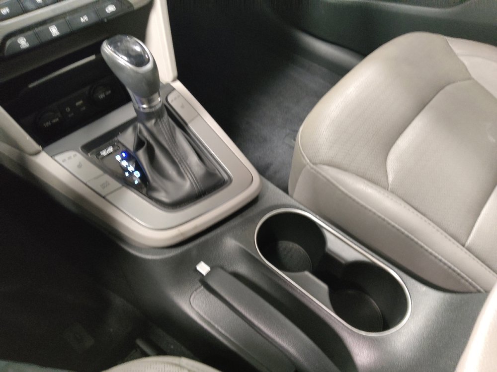 Used 2018 Hyundai Elantra Limited image 26