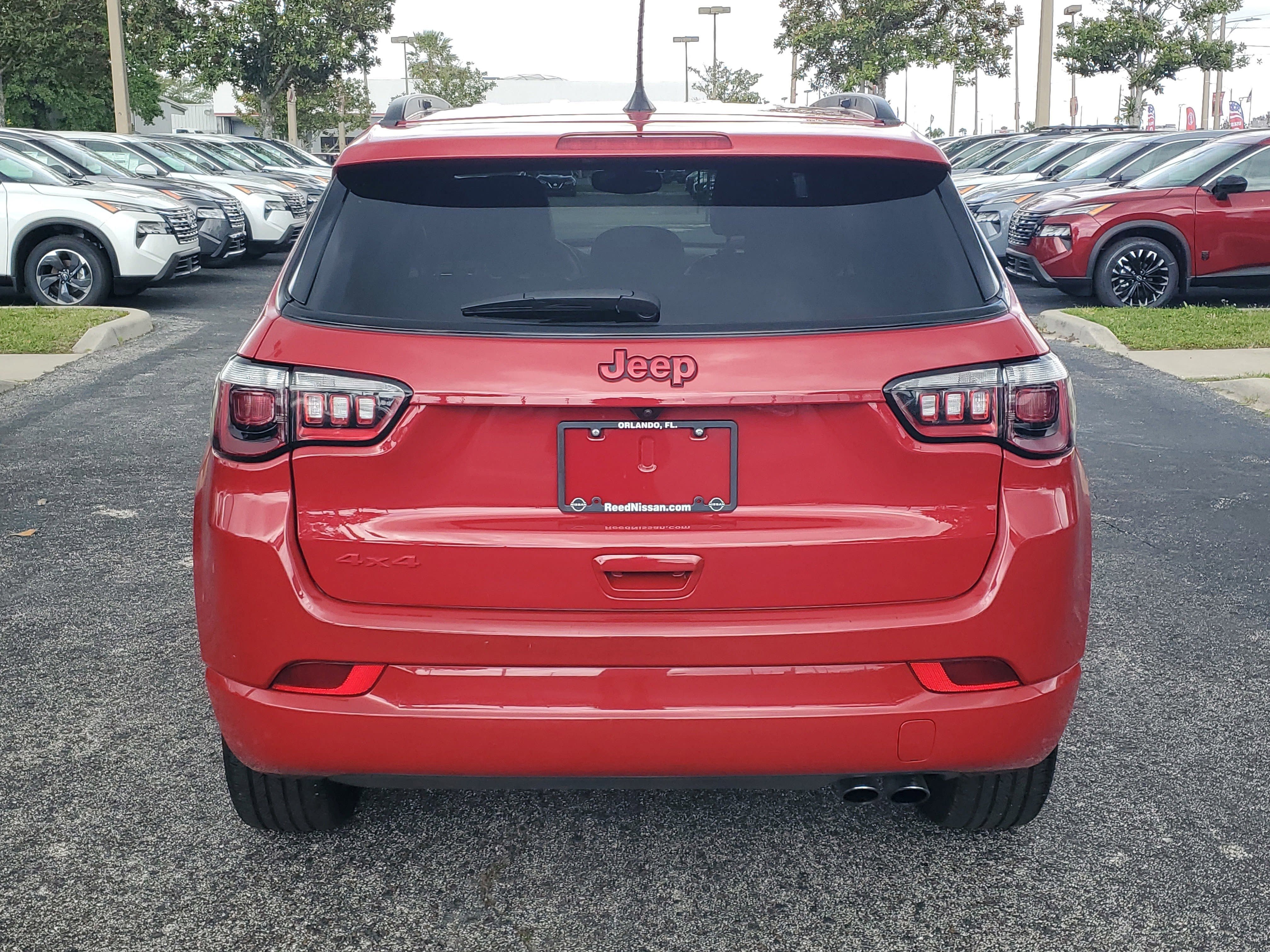 Used 2022 Jeep Compass Limited AWD/4WD image 5