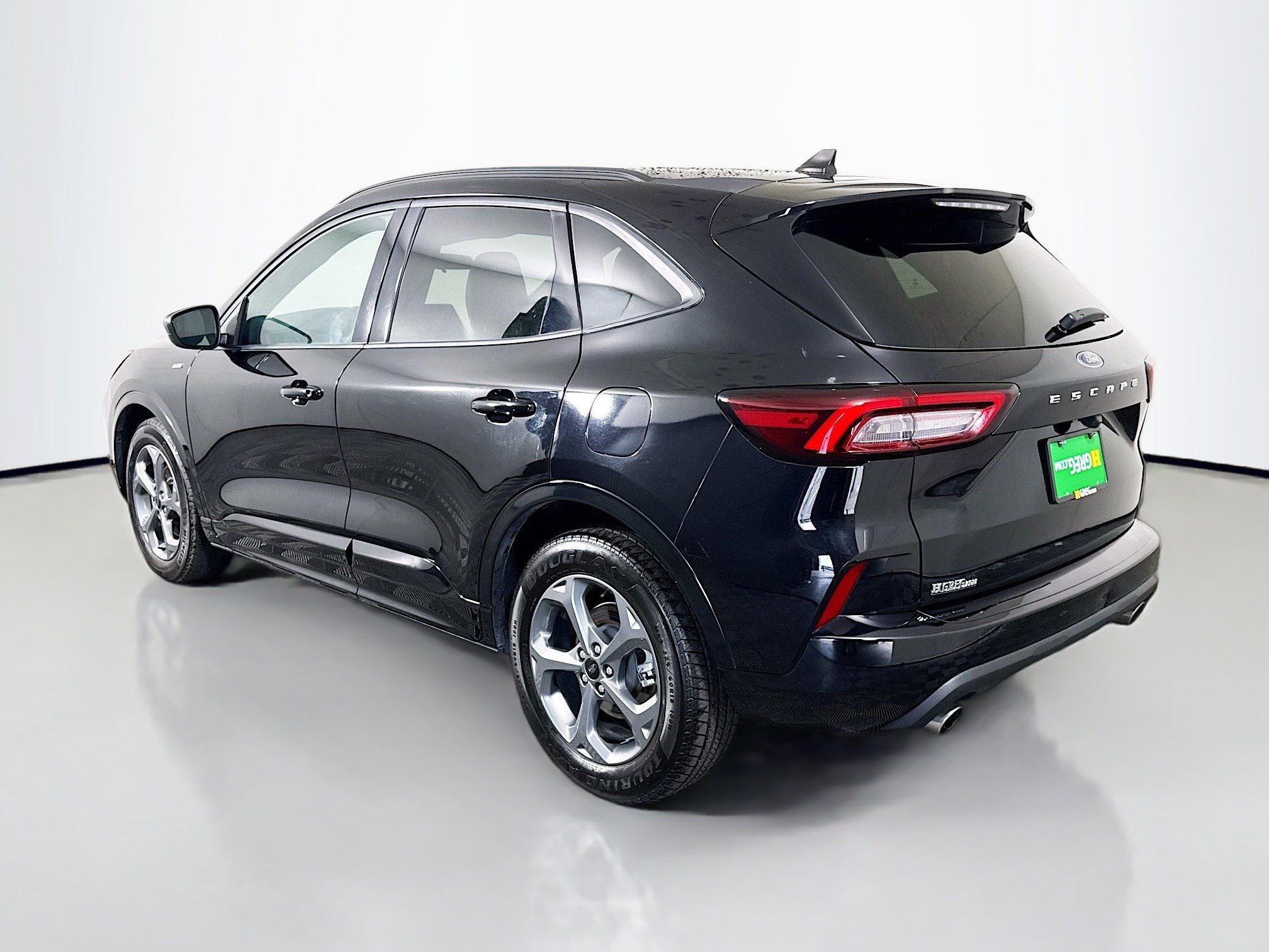 Used 2024 Ford Escape ST-Line image 7