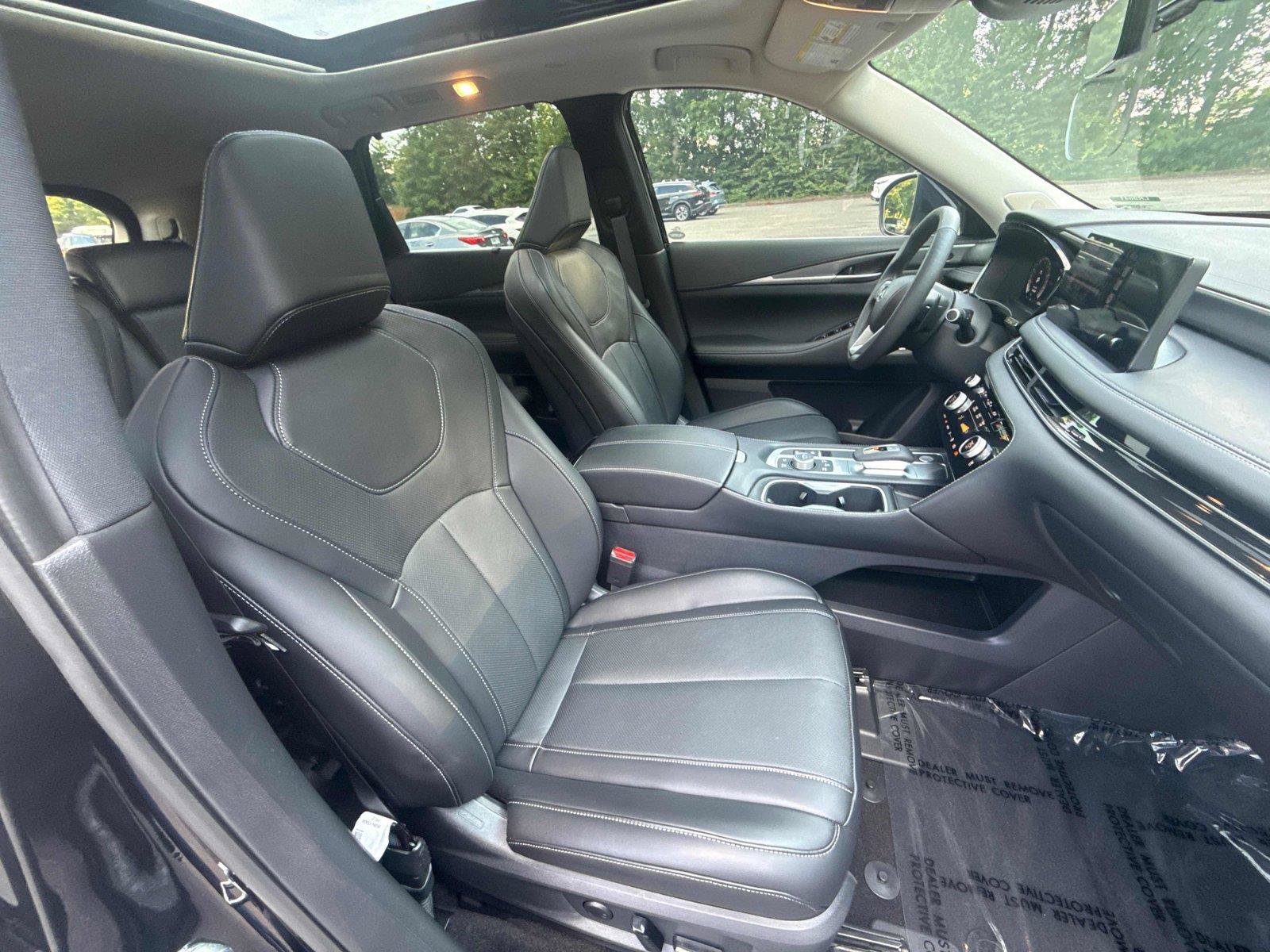 Used 2025 INFINITI QX60 Luxe FWD image 26