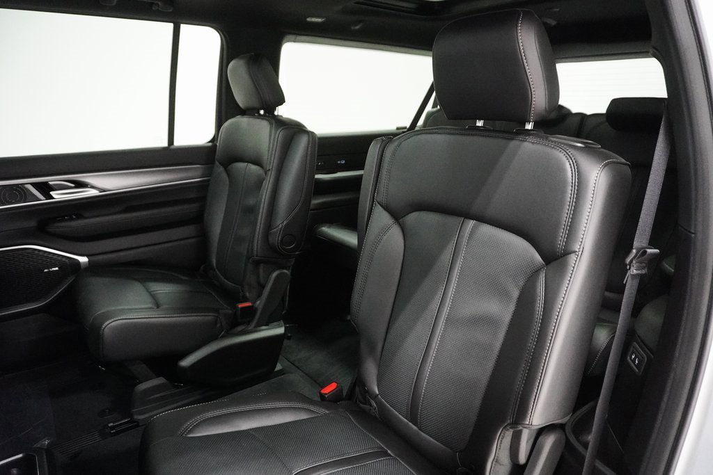 New 2026 Jeep Grand Wagoneer L 4WD image 14