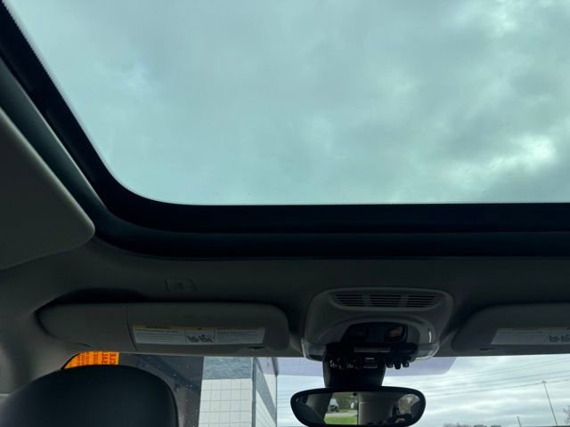 Used 2019 MINI Cooper S w/ Premium Package image 16