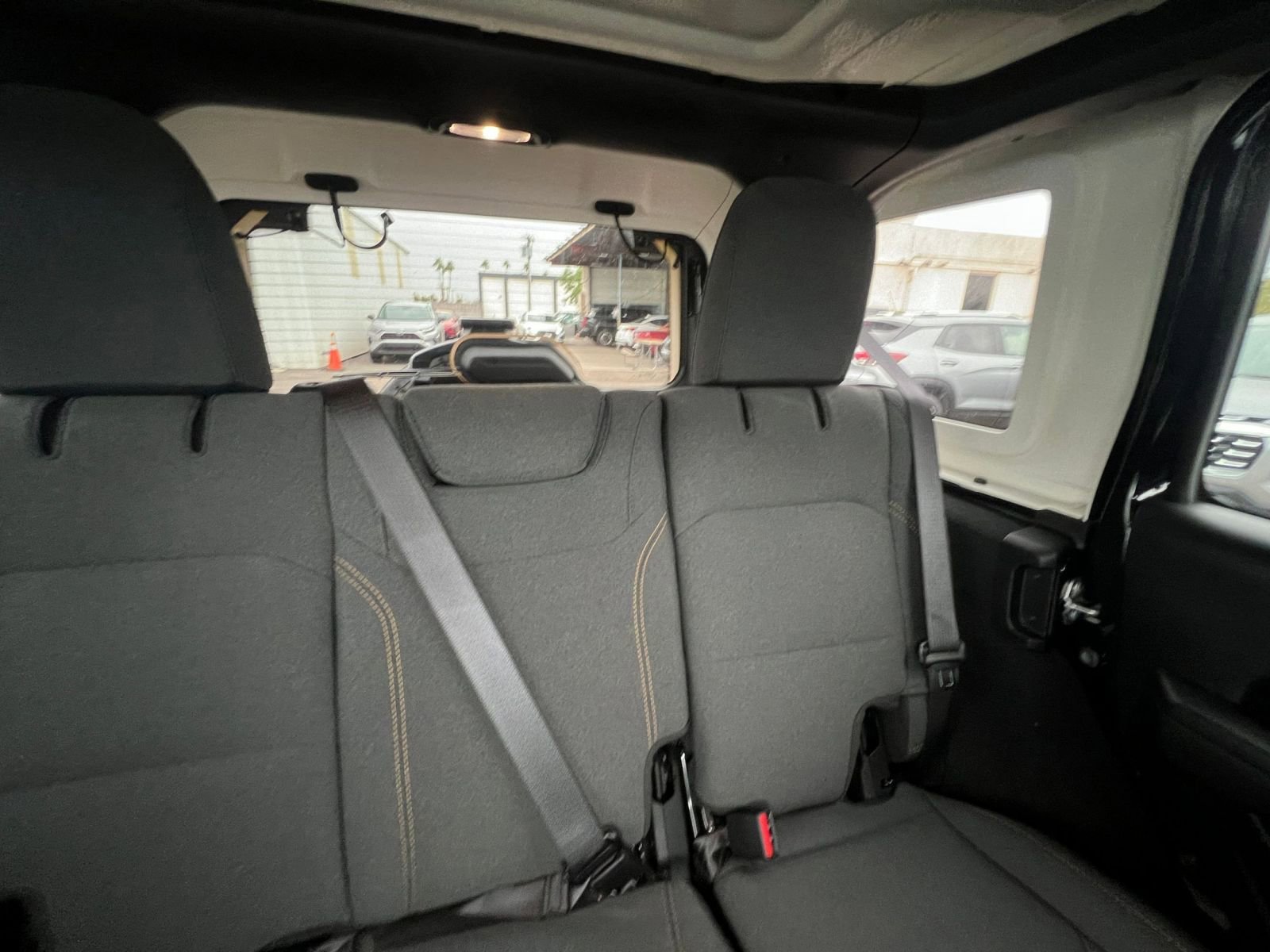 Used 2025 Jeep Wrangler Sport S image 37