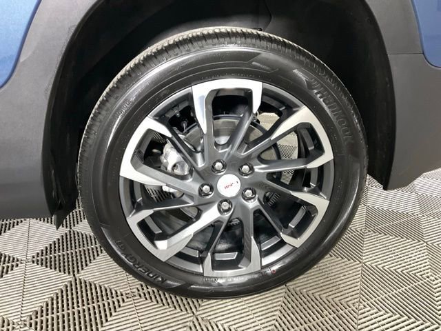 Used 2024 GMC Terrain SLT image 40