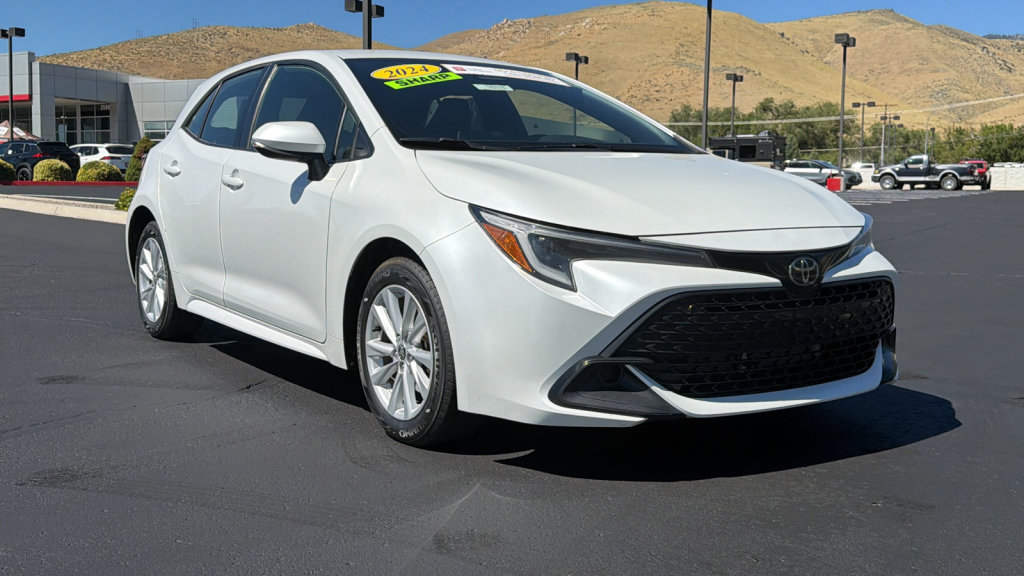 Certified 2024 Toyota Corolla SE FWD image 1