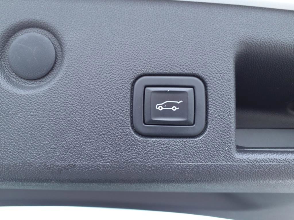 Used 2021 Chevrolet Equinox Premier image 11