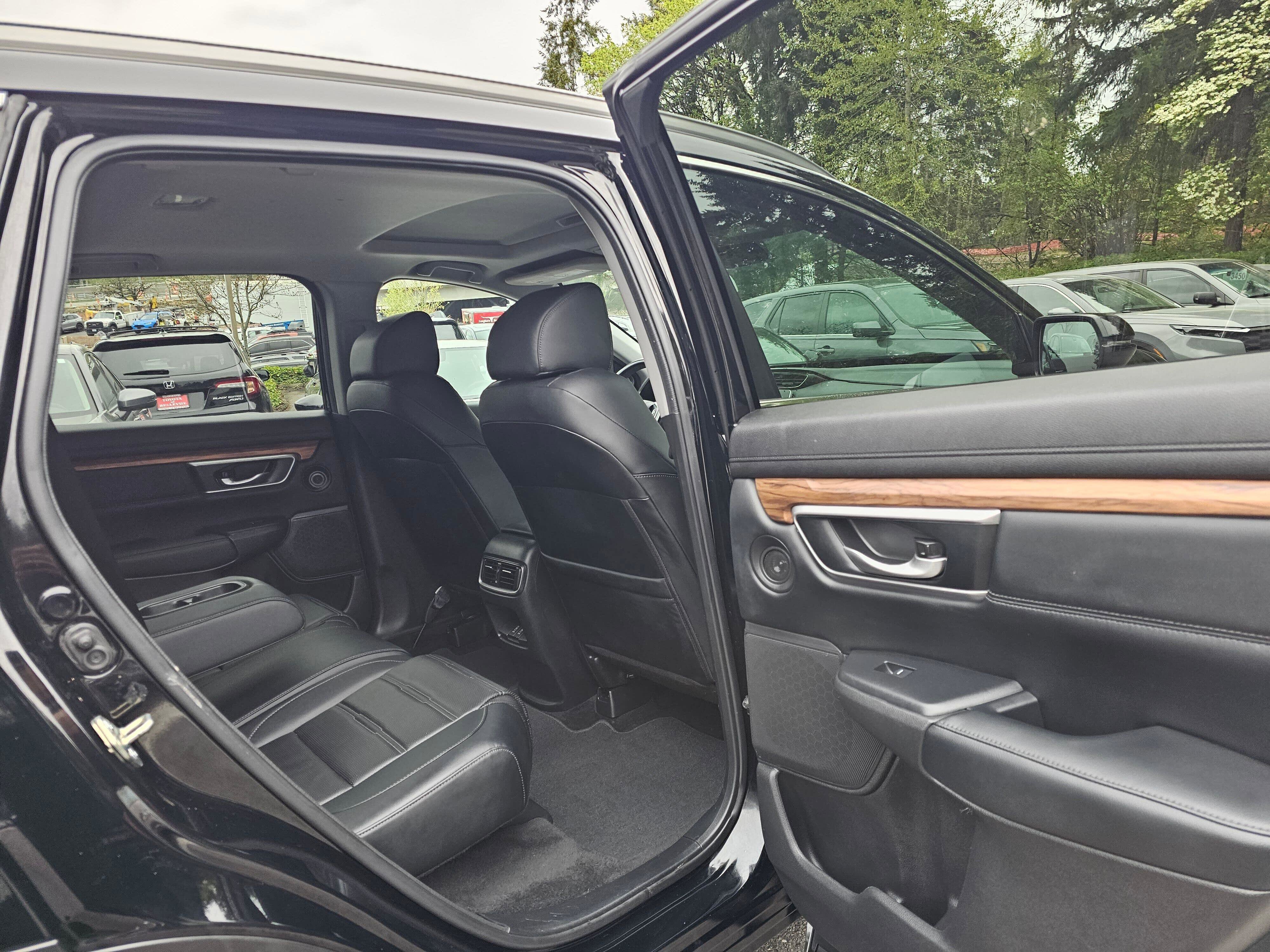 Used 2019 Honda CR-V Touring image 12