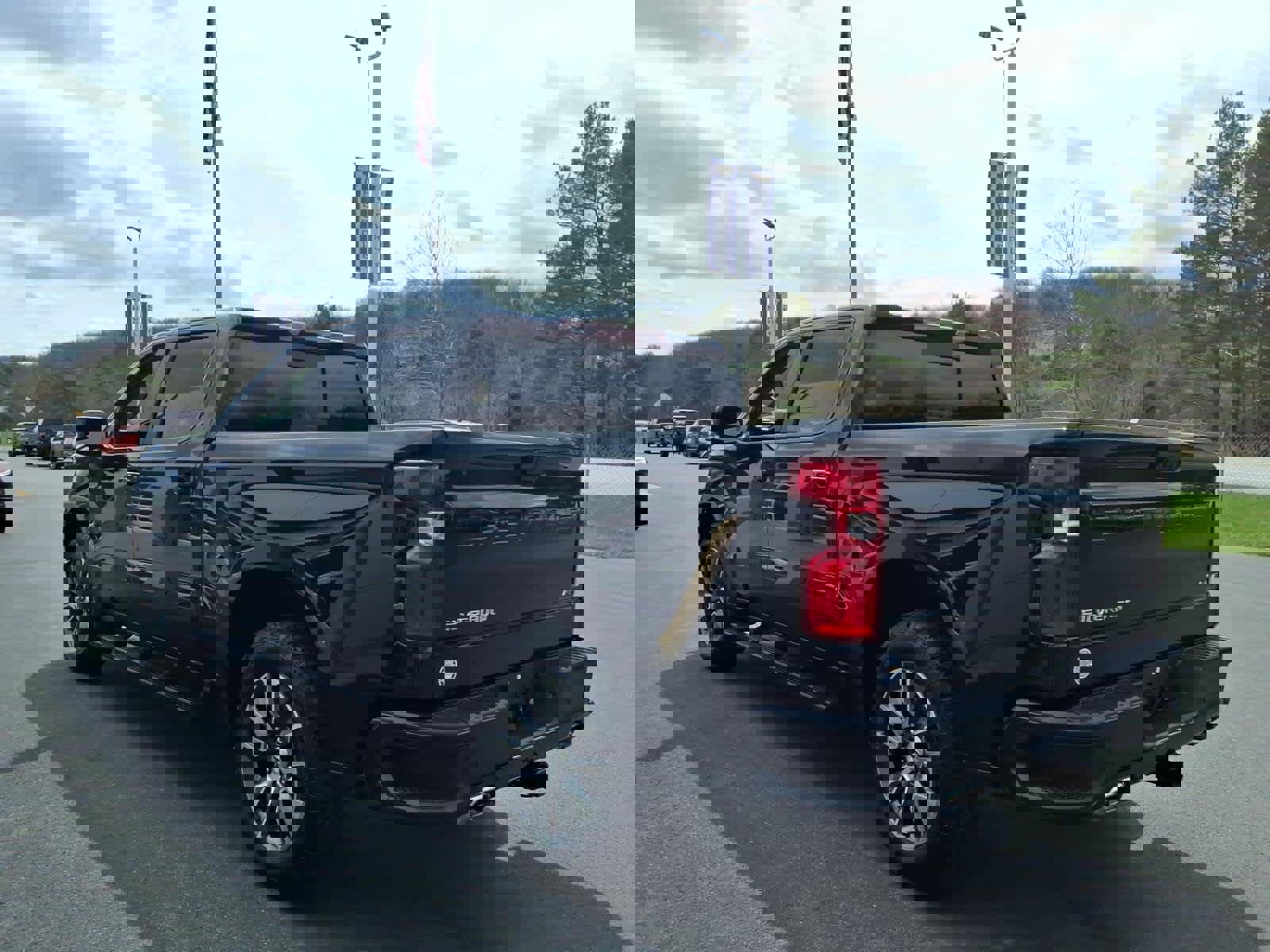 Used 2025 Chevrolet Silverado 1500 RST image 5