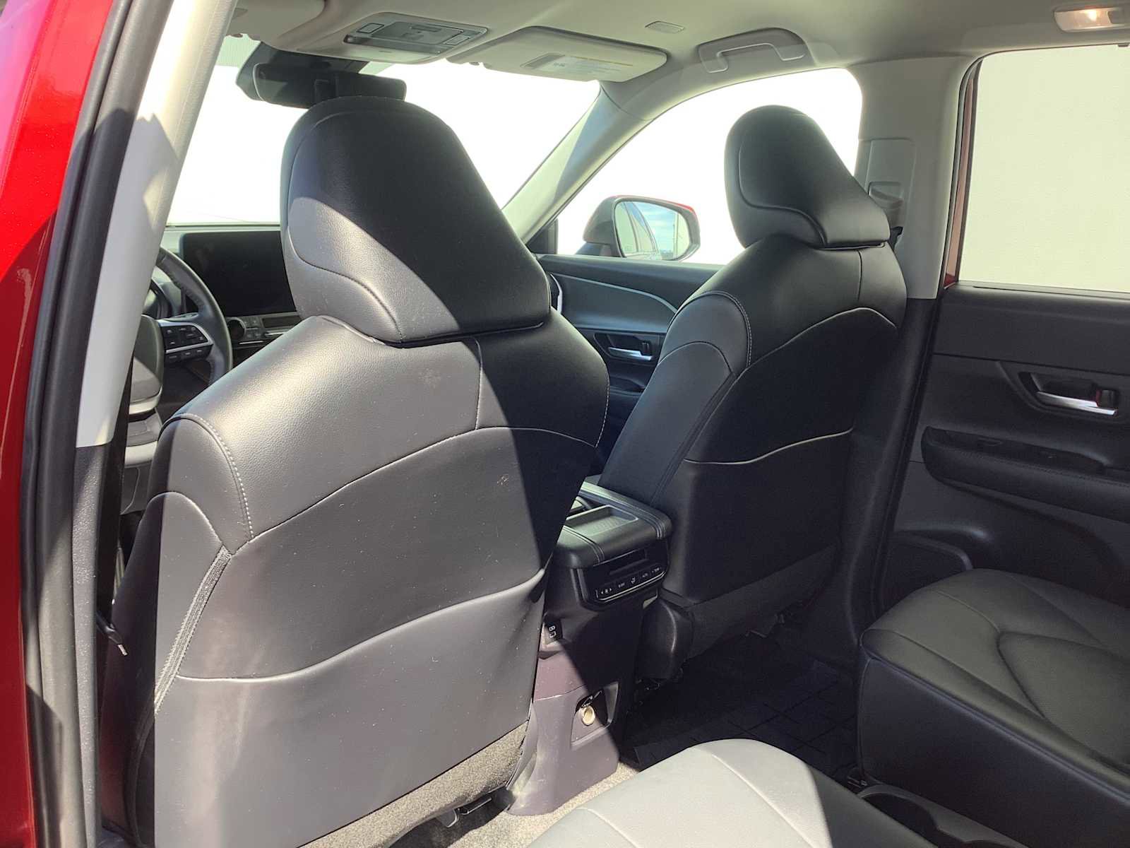 Used 2024 Toyota Grand Highlander XLE image 12