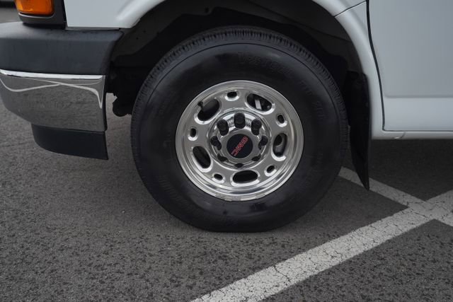 Used 2021 GMC Savana 3500 w/ Driver Convenience Package image 10