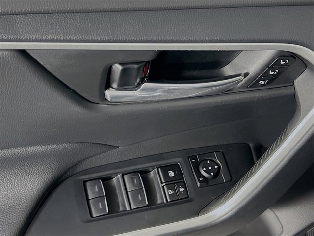 Used 2023 Toyota RAV4 XLE Premium image 11