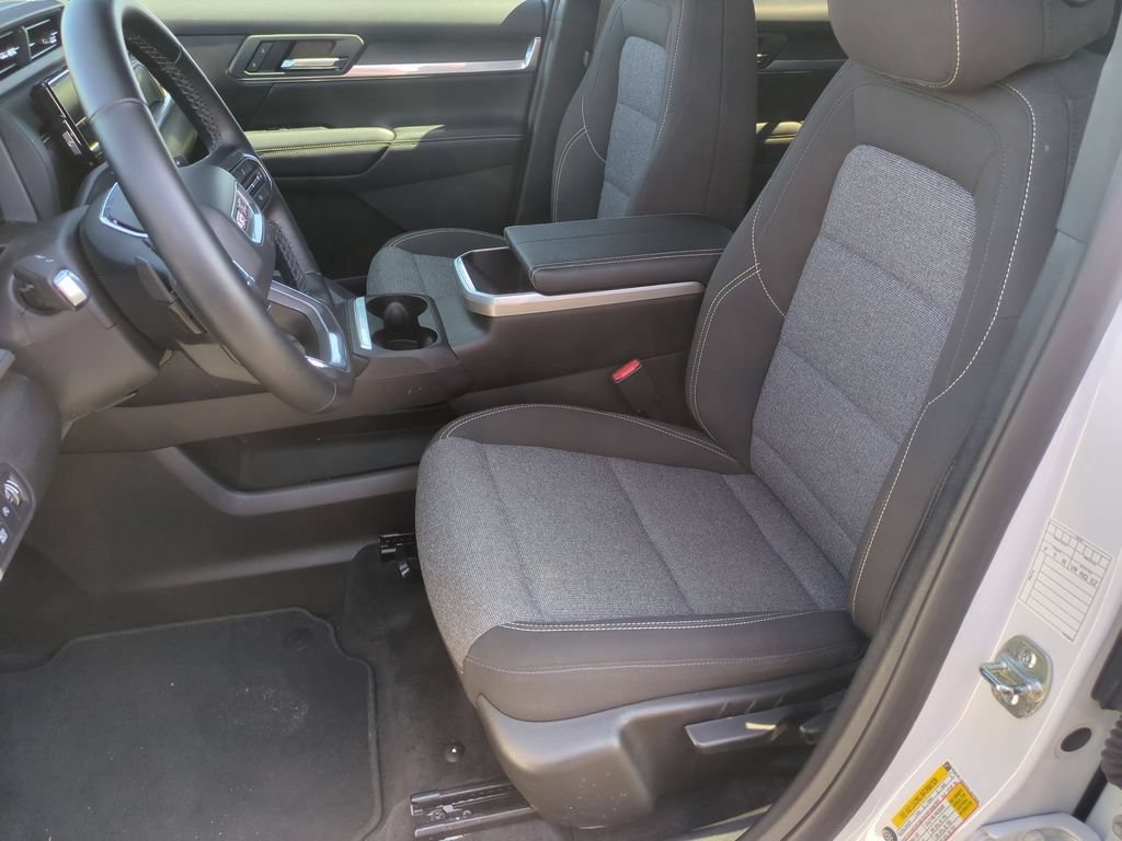 Used 2025 GMC Terrain Elevation AWD/4WD image 28