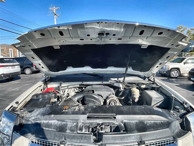 Used 2012 Cadillac Escalade EXT Premium image 29