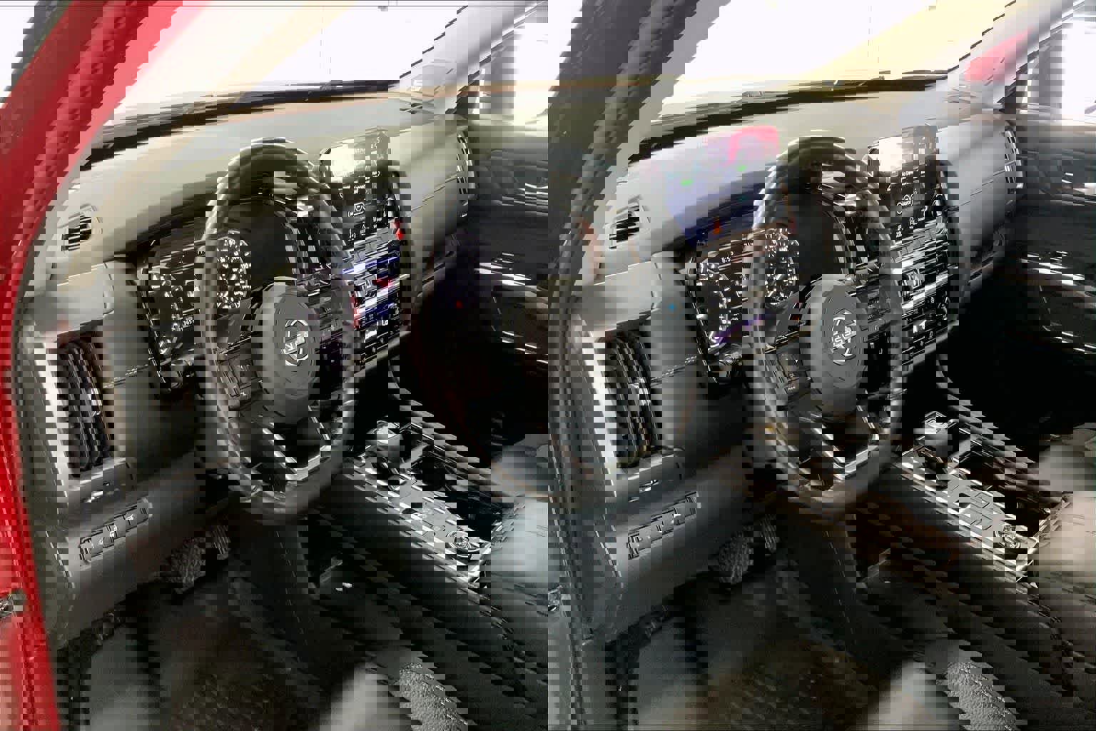 Used 2023 Nissan Pathfinder SL w/ SL Premium Package image 2