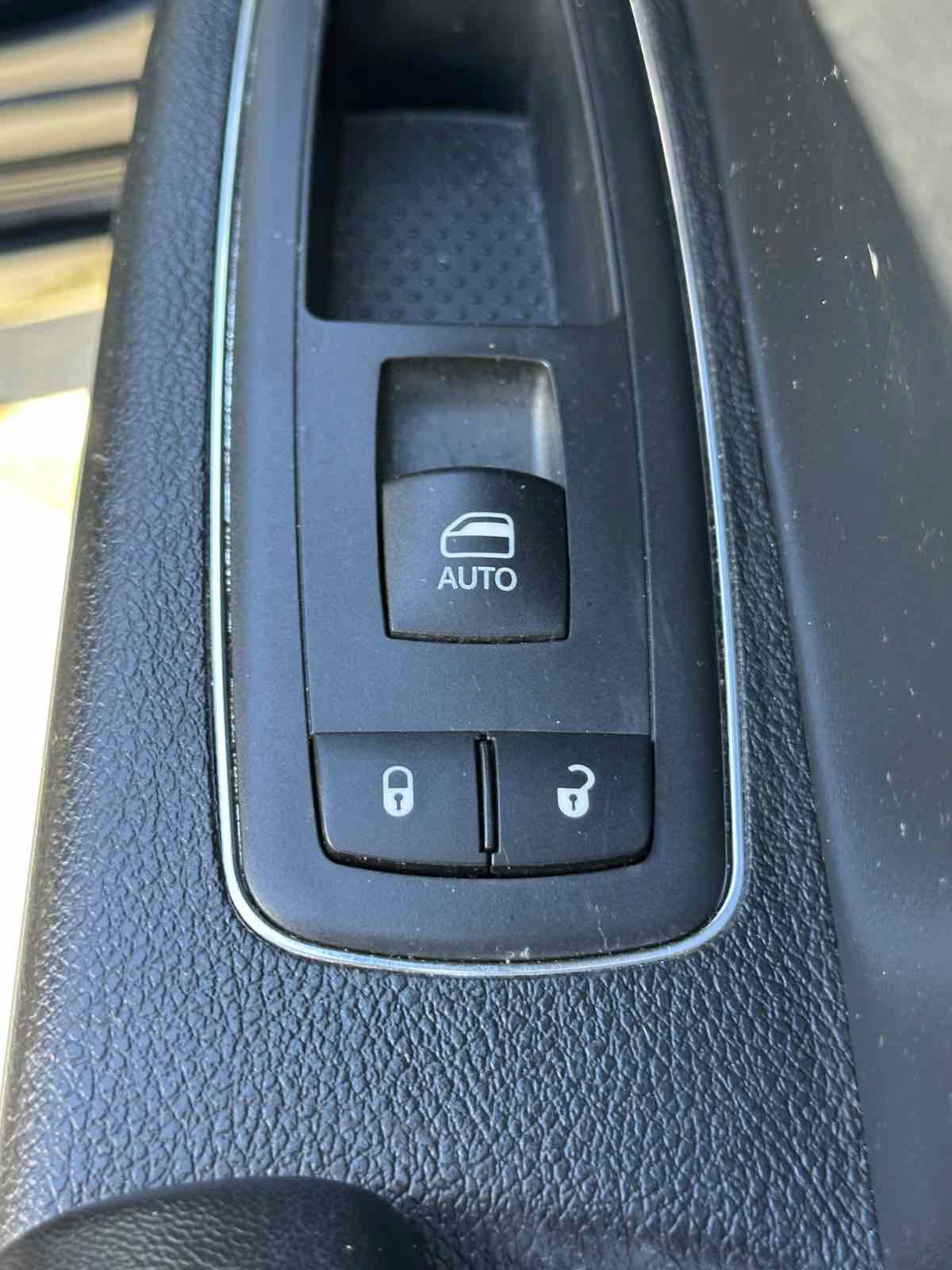 Used 2019 Chrysler 300 Touring w/ Sport Appearance Package RWD image 28