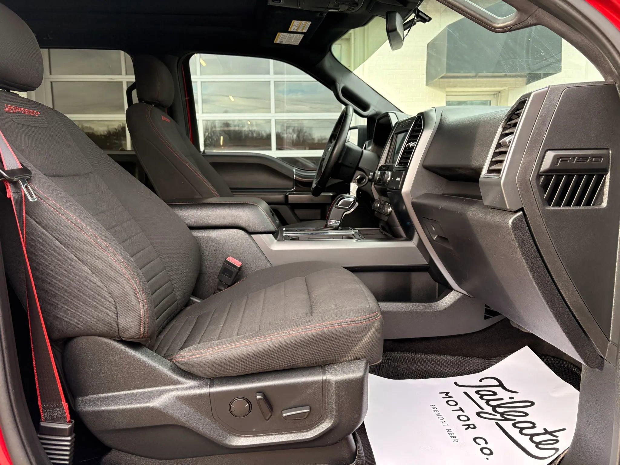 Used 2019 Ford F150 XLT w/ Equipment Group 302A Luxury AWD/4WD image 12