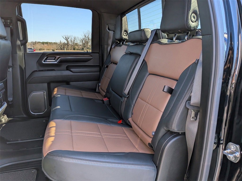 Used 2024 Chevrolet Silverado 2500 High Country w/ High Country Premium Package image 13