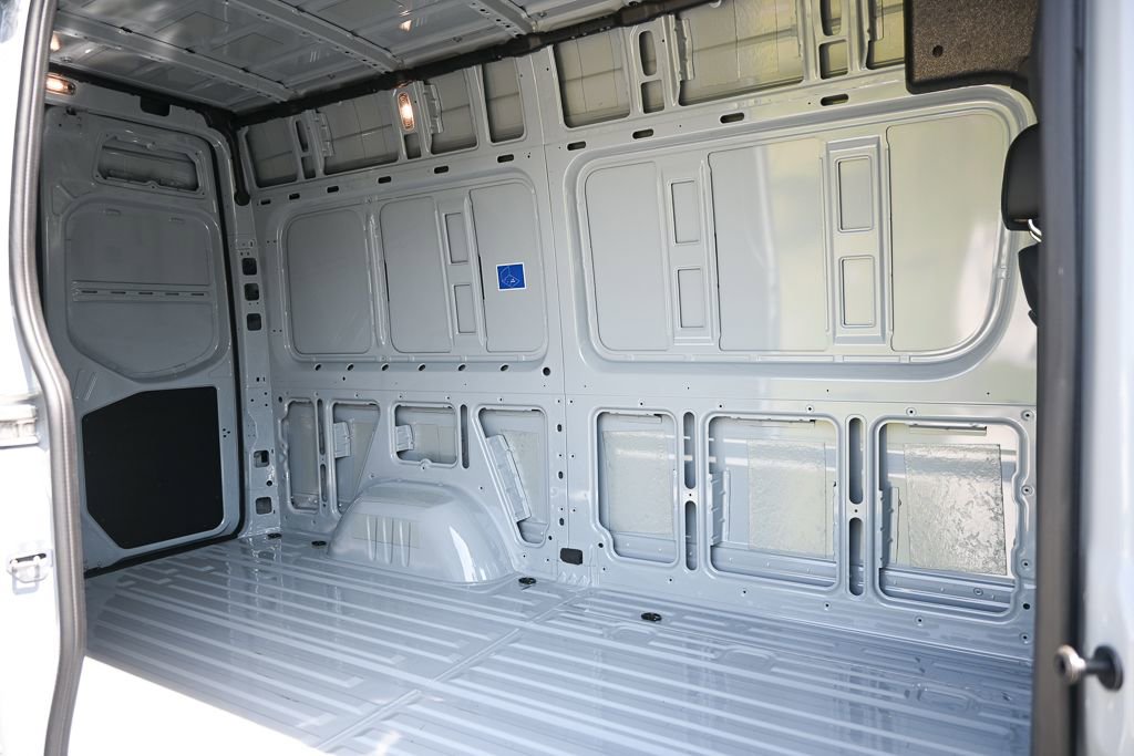 Used 2025 Mercedes-Benz Sprinter 2500 image 22