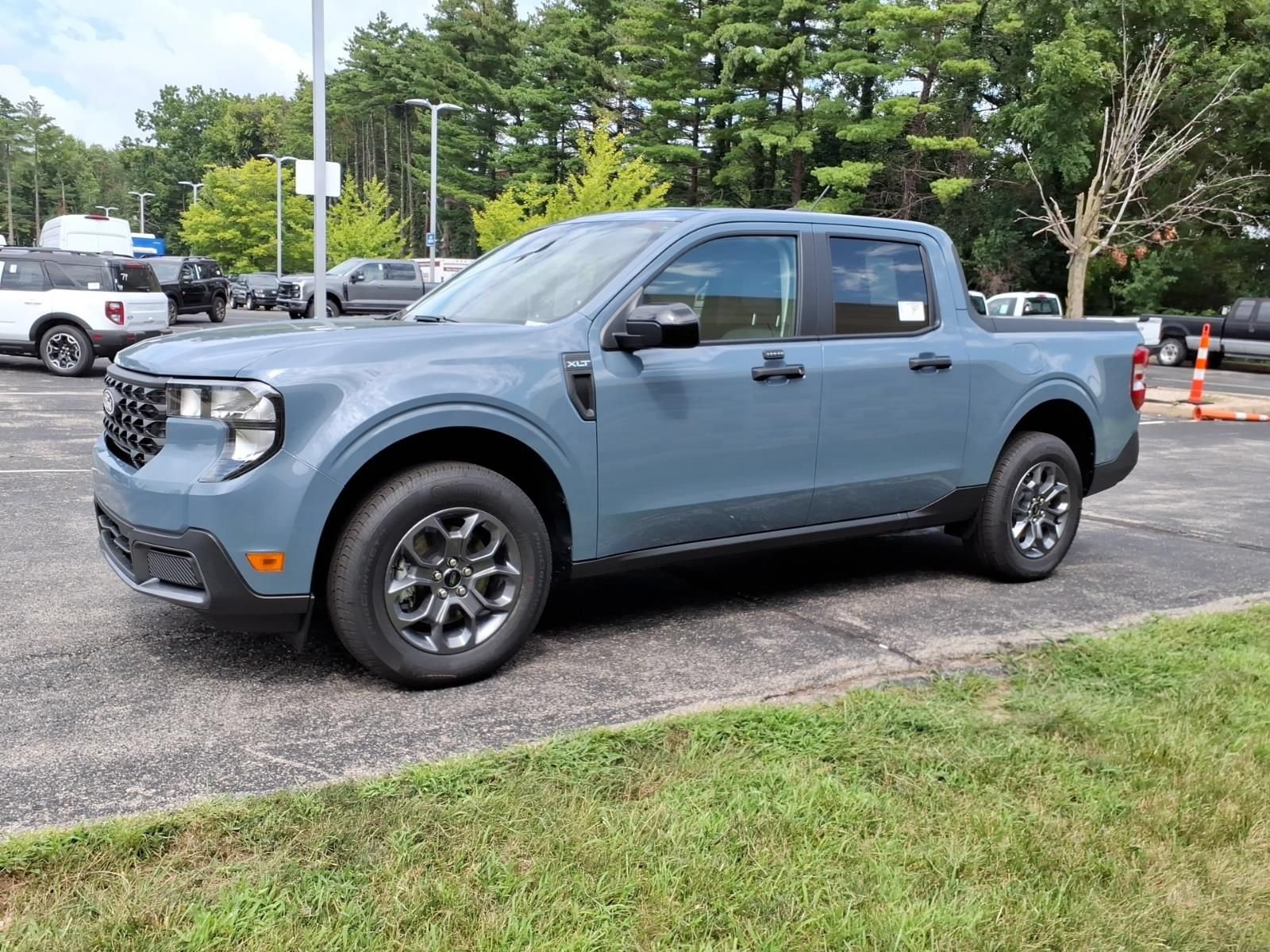 New 2026 Ford Maverick XLT w/ Equipment Group 301A AWD/4WD image 5