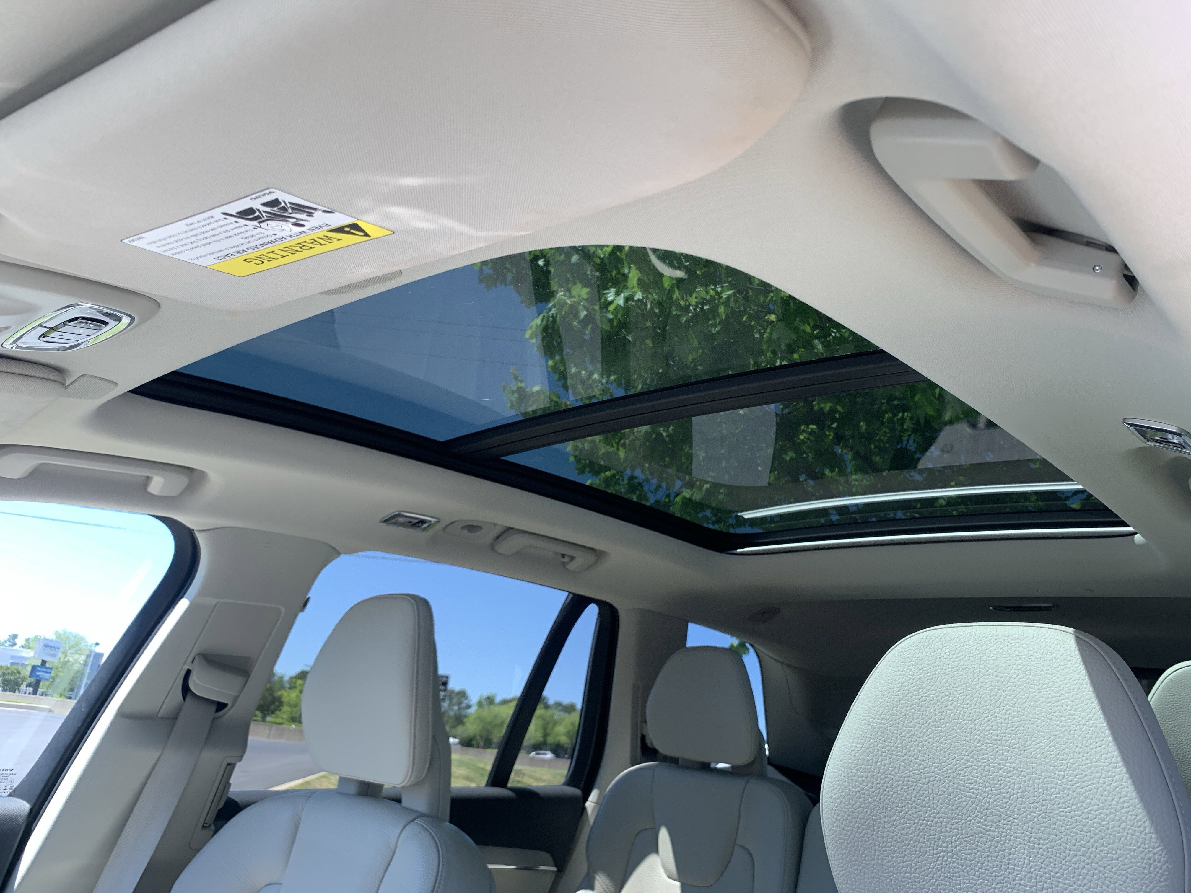 Used 2022 Volvo XC90 T5 Momentum w/ Climate Package FWD image 28