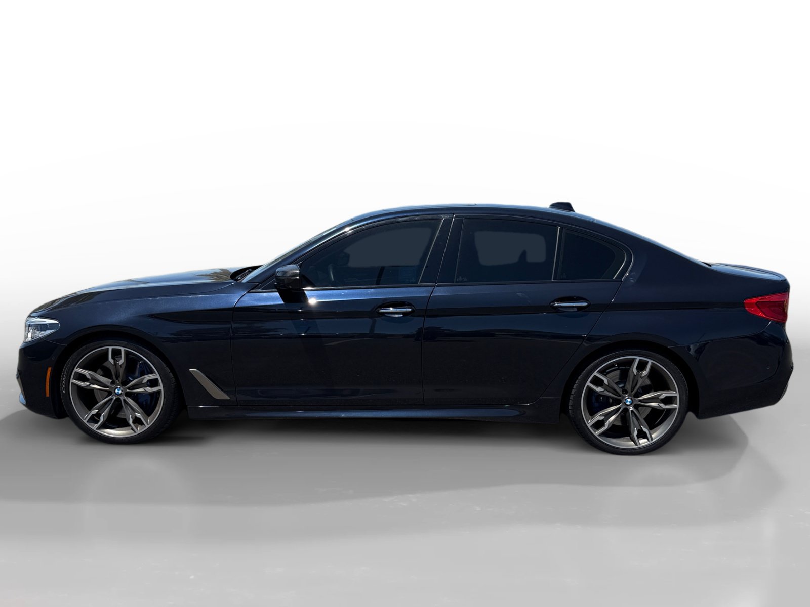 Used 2018 BMW M550i xDrive AWD/4WD image 2