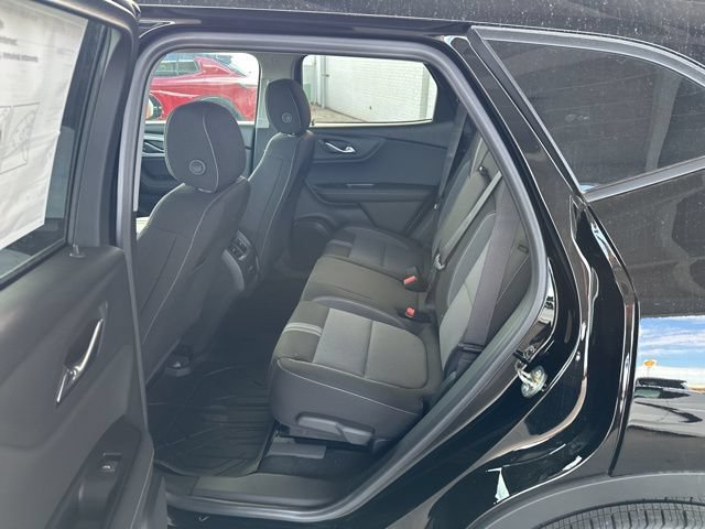 New 2026 Chevrolet Blazer LT w/ Midnight/Sport Edition AWD/4WD image 24