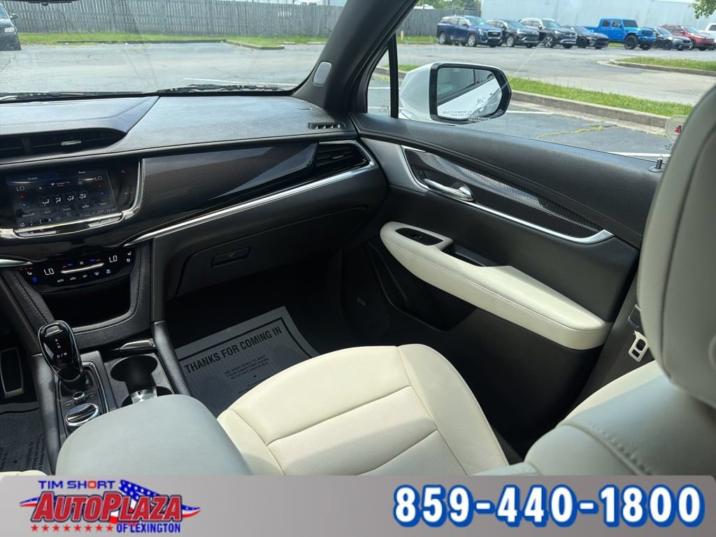 Used 2024 Cadillac XT6 Sport w/ Technology Package AWD/4WD image 33