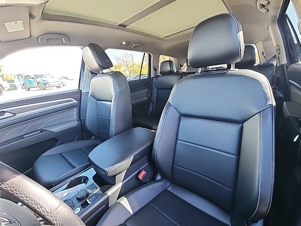 Certified 2023 Volkswagen Atlas SEL image 6