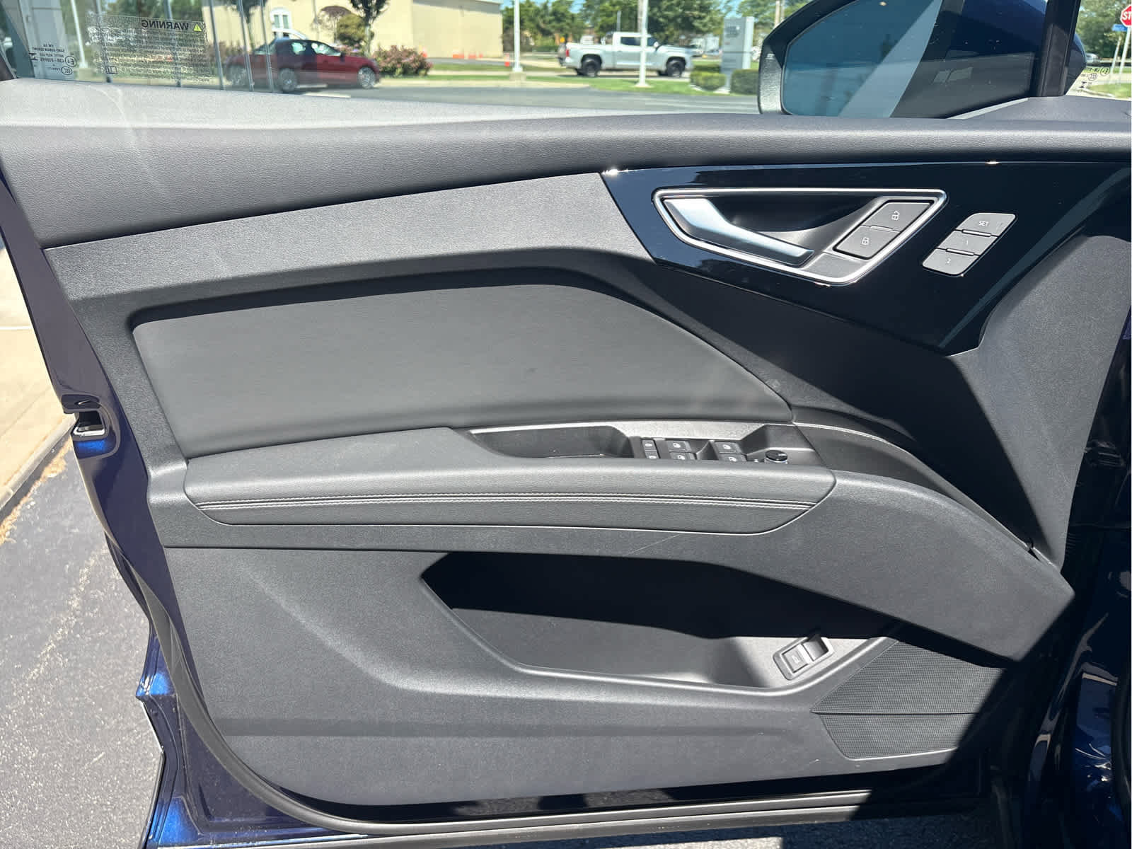 New 2025 Audi Q4 e-tron Premium Plus image 13