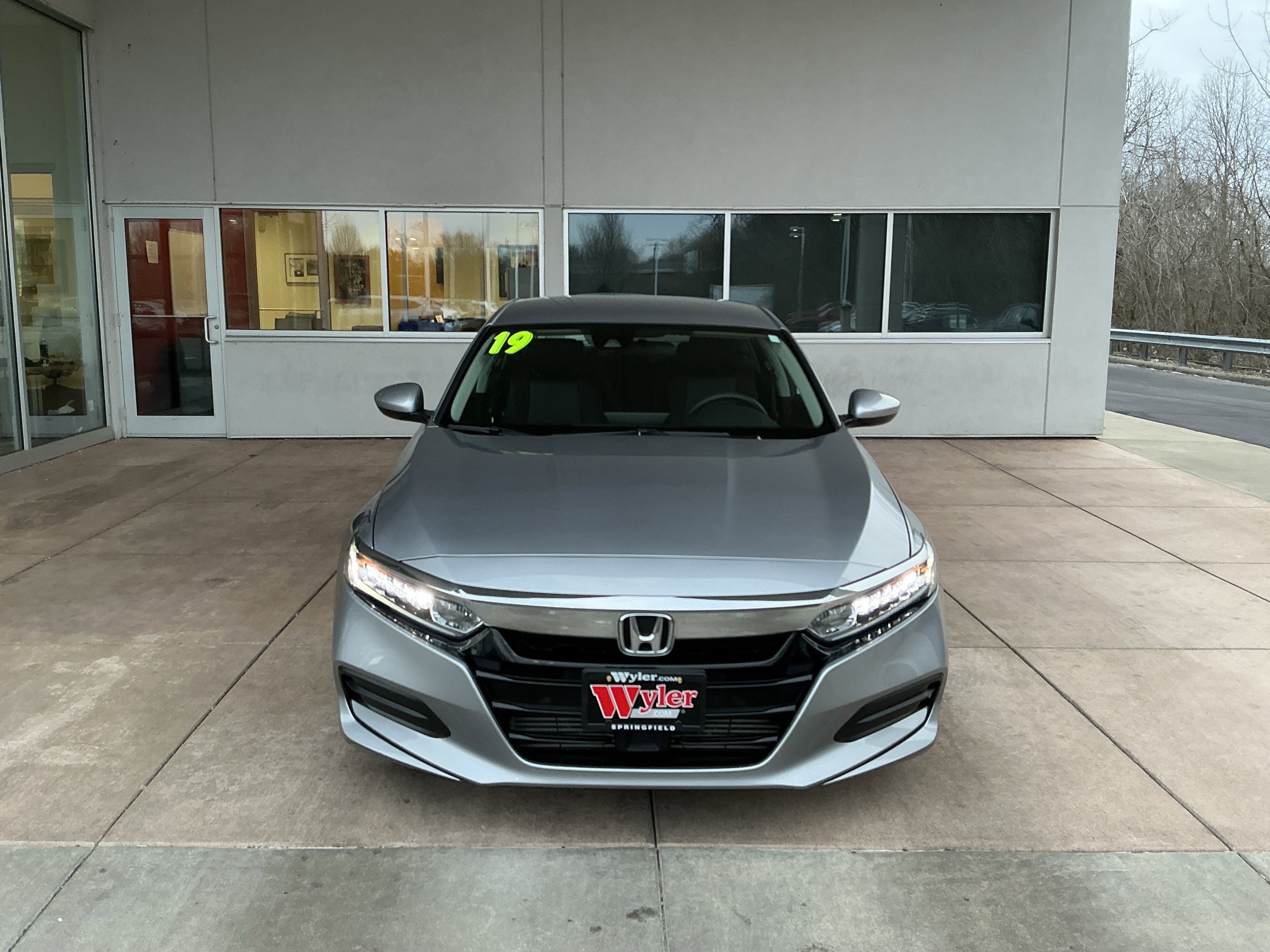 Used 2019 Honda Accord LX image 2