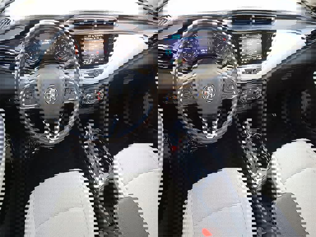 Used 2021 Buick Encore GX Select image 9