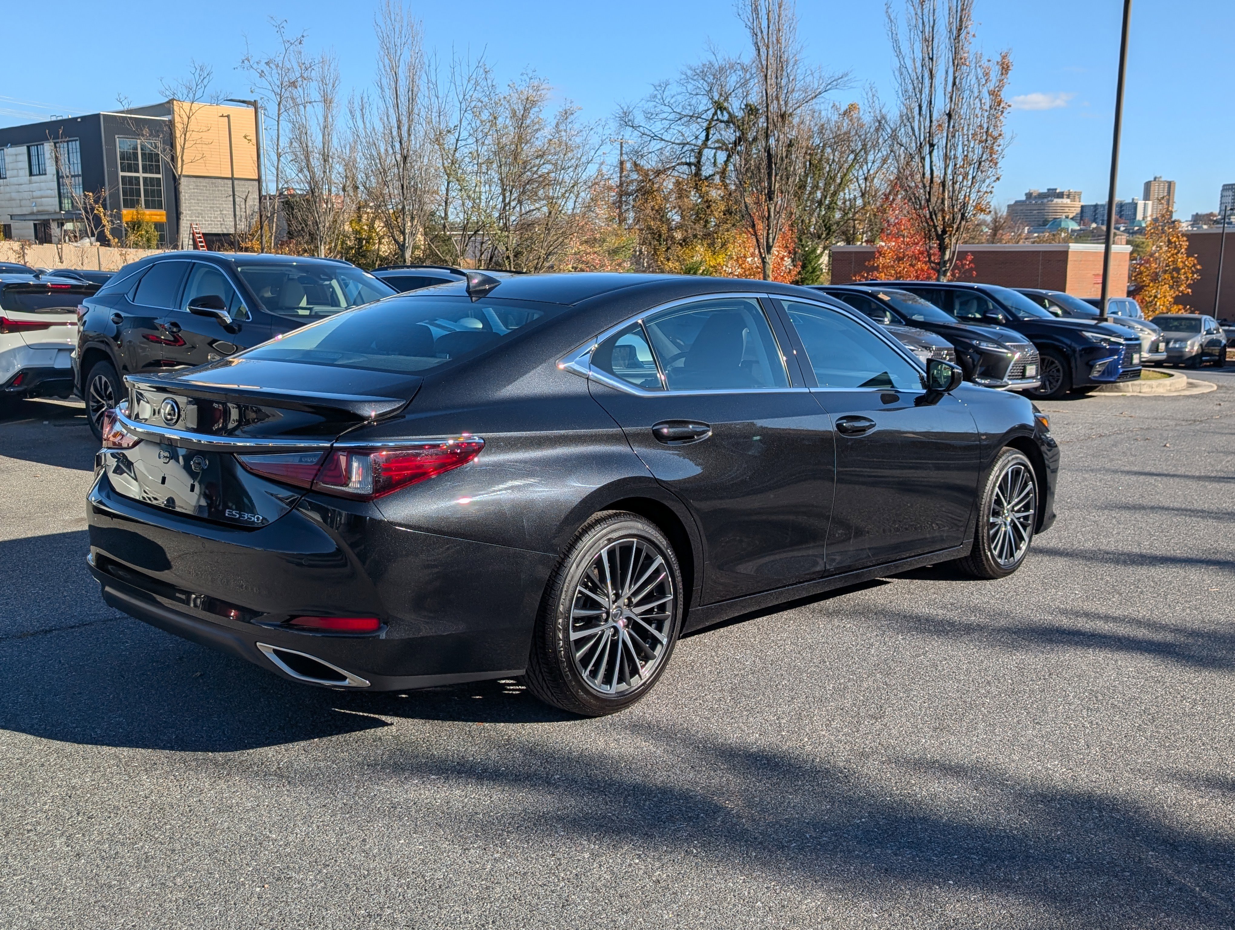 Certified 2024 Lexus ES 350 w/ Premium Package image 3